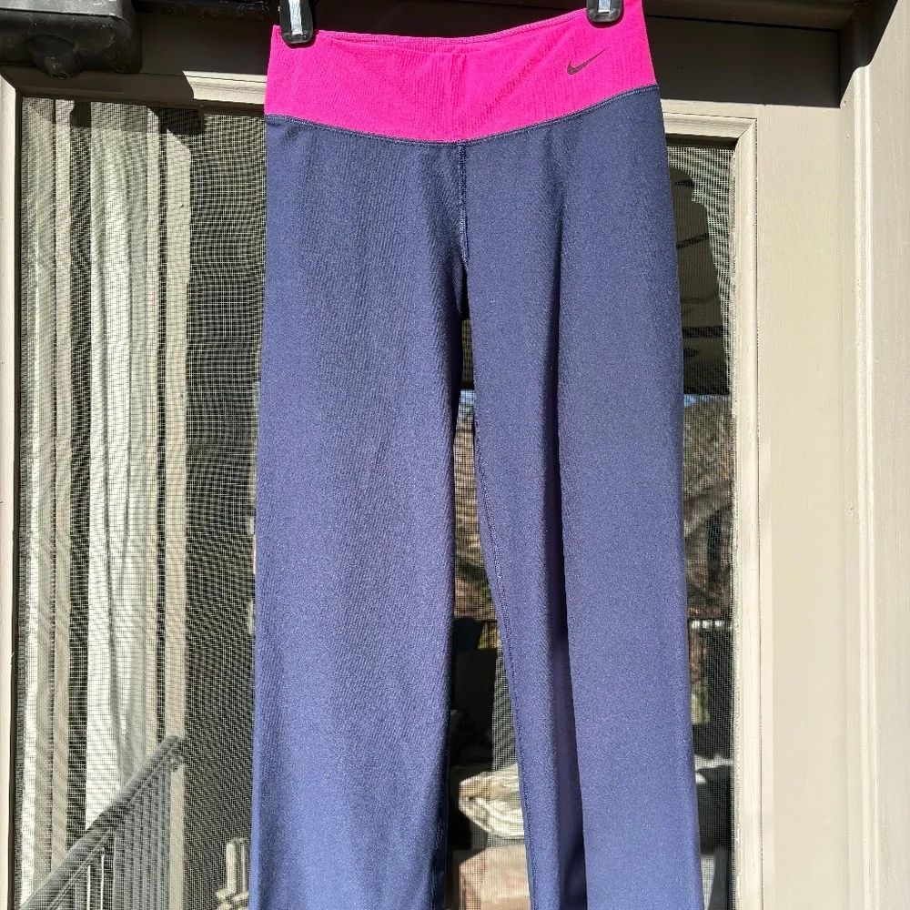 Nike Legend Regular Fit athletic pants navy pink Medium